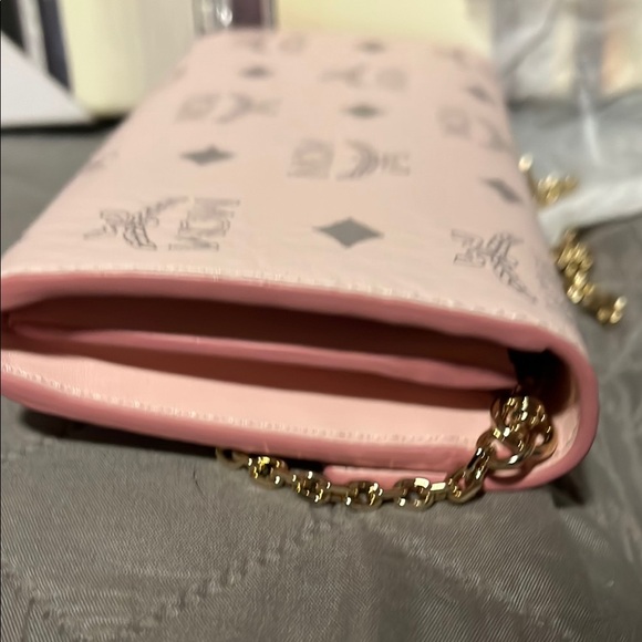 NWT’s …. MCM Pink Monogram Clutch/Wallet with Chain - Picture 2 of 7